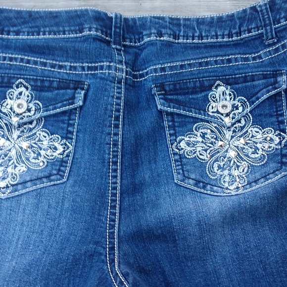 Cato Jean shorts blue bling 4 Pockets zip size 18 - Picture 4 of 9